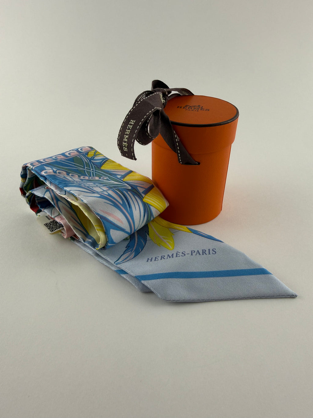 Hermes Danse Pacifique Bleu Ciel / Vert / Rose Silk Twilly Scarf